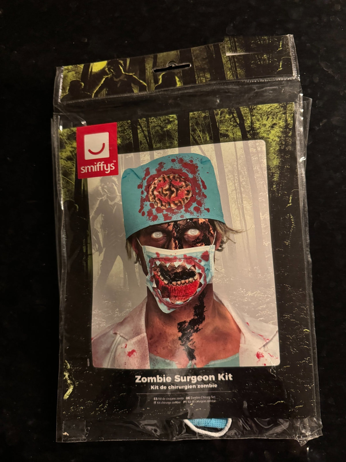 Kit chirurgien zombie Smiffys avec calot bleu motif cerveau et masque imprimé pour Halloween
