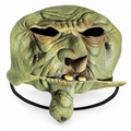 Masque de sorcière verte ridée avec grand nez crochu, verrues, deux dents jaunes et long menton